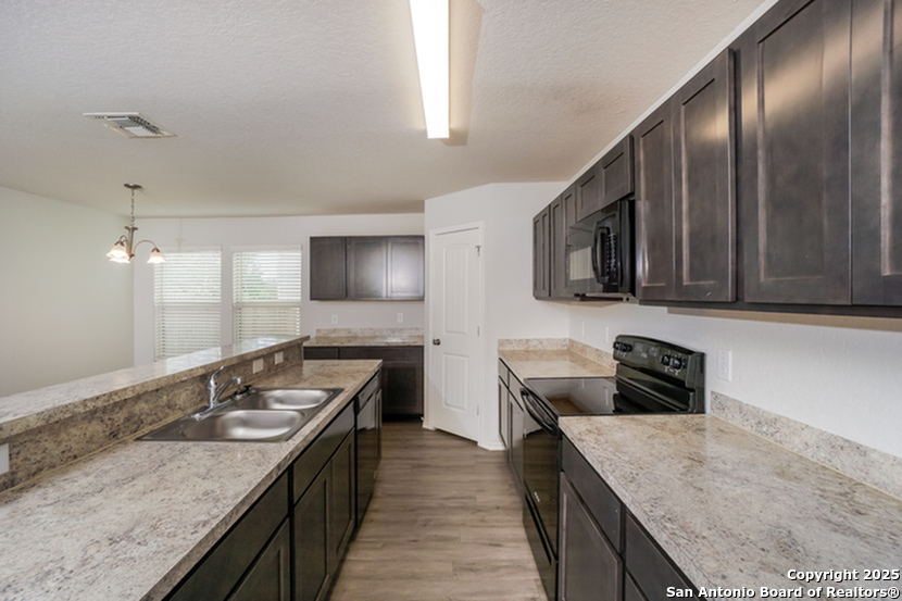 9315 Evening Shade Court San Antonio, TX 78211 - Photo 6 of 17