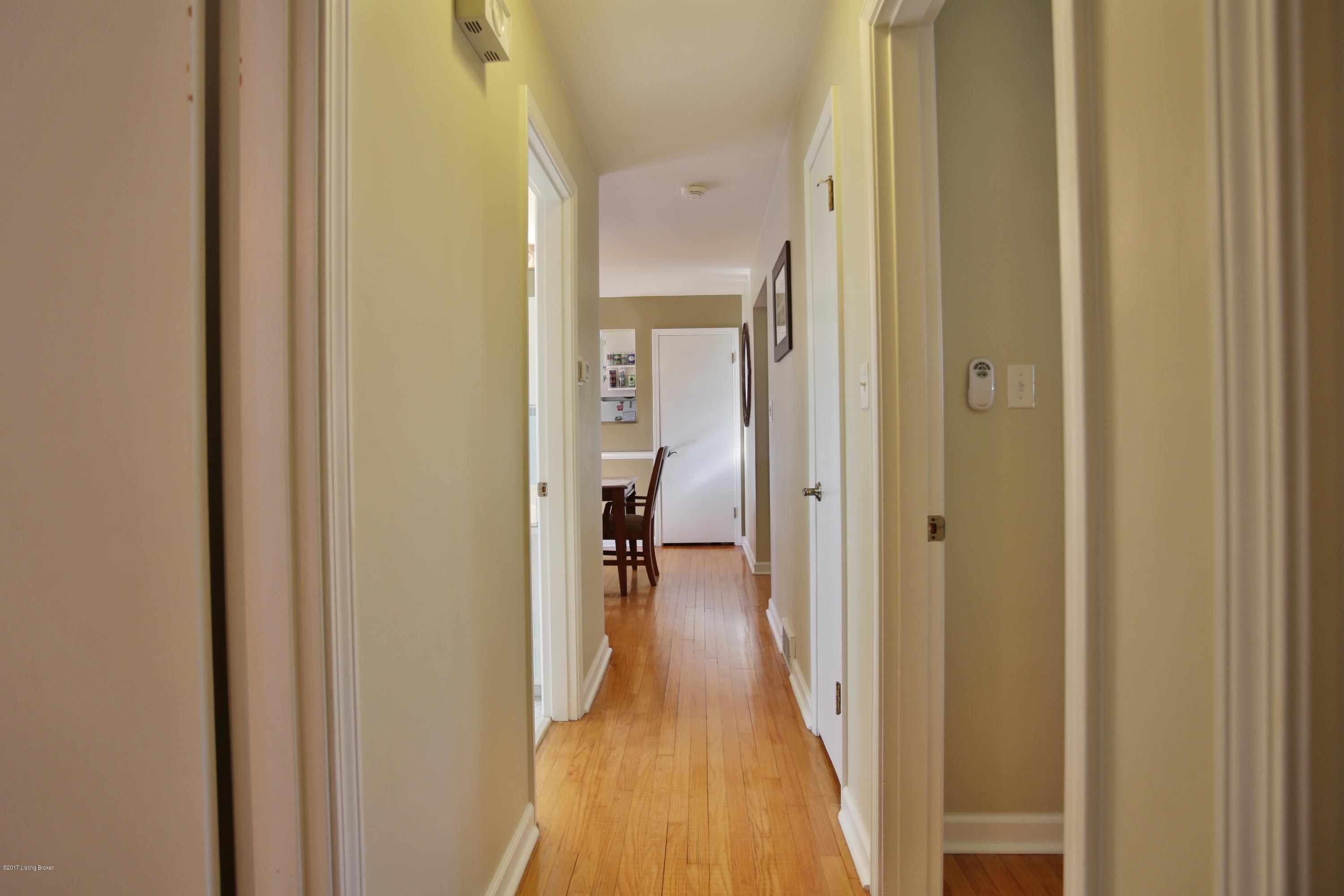 12214 Hardwick Road Louisville, KY 40243 - Photo 23 of 44 Hallway from bedrooms looking towards Dining area