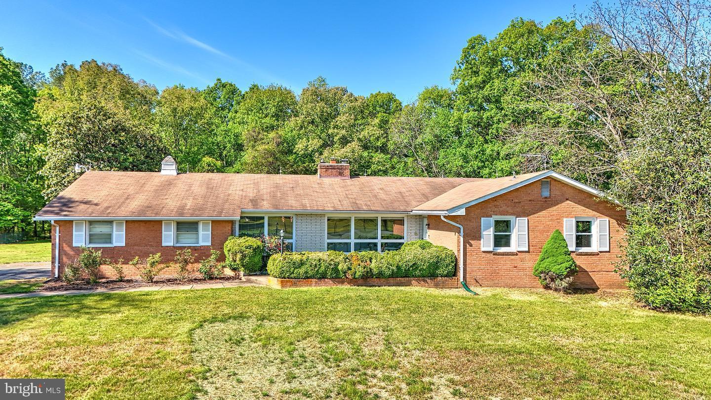 13640 Aden Road Nokesville, VA 20181 - Photo 1 of 32
