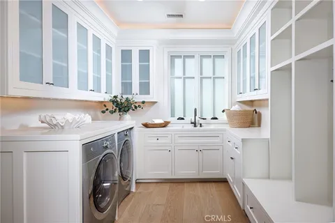 $13,500,000 | 1962 Port Cardiff Place, Newport Beach, CA 92660