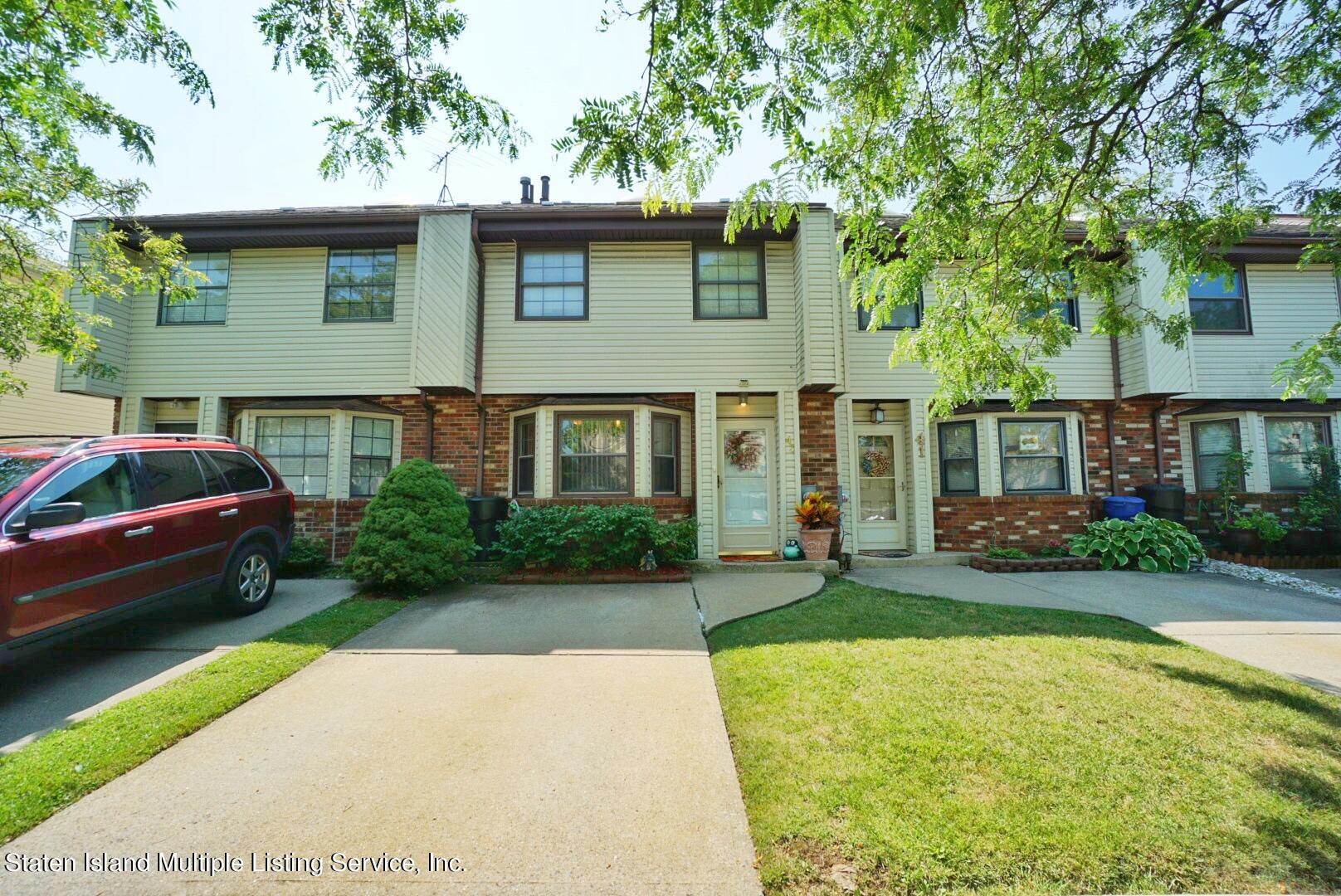 43 Stack Drive Staten Island, NY 10312 - Photo 3 of 42 3