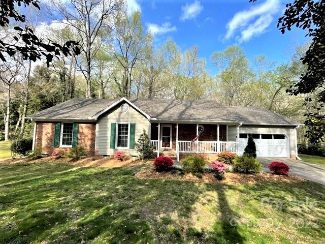 511 Braewick Road Tryon, NC 28782 - Photo 1 of 40 Gallery Image 1