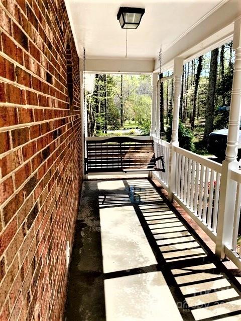 511 Braewick Road Tryon, NC 28782 - Photo 5 of 40 Gallery Image 5