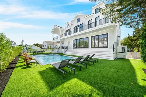$5,595,000 | 10017 Corinthian Drive, Stone Harbor, NJ 08247