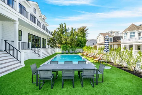 $5,595,000 | 10017 Corinthian Drive, Stone Harbor, NJ 08247