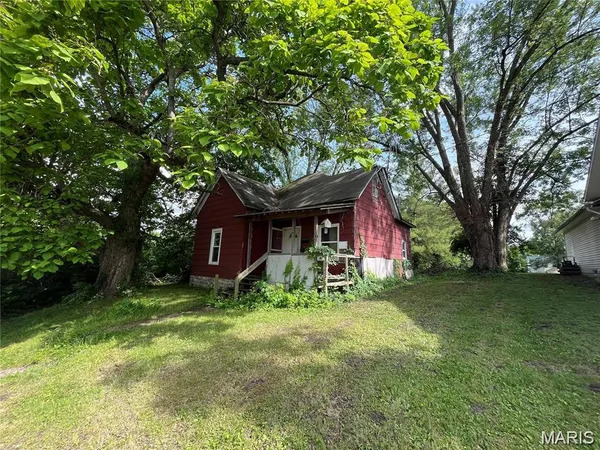 $19,900 | 311 East Monroe Street, Paris, MO 65275