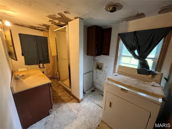 $19,900 | 311 East Monroe Street, Paris, MO 65275