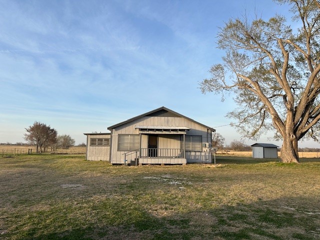 18943 Highway 7 Centerville, TX 75833 - Photo 13 of 33 a front view of a house with garden