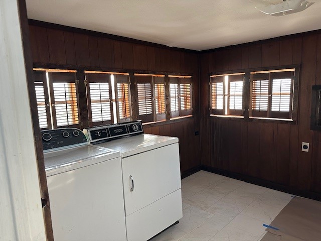 18943 Highway 7 Centerville, TX 75833 - Photo 28 of 33 a utility room with dryer and washer
