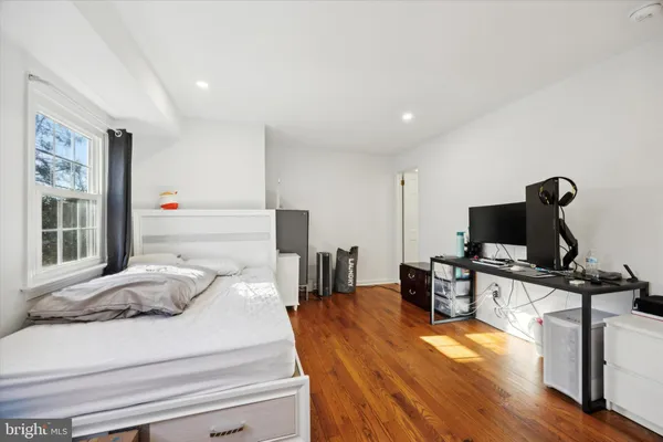 $2,500 | 25 North Buck Lane, Unit B, Haverford, PA 19041