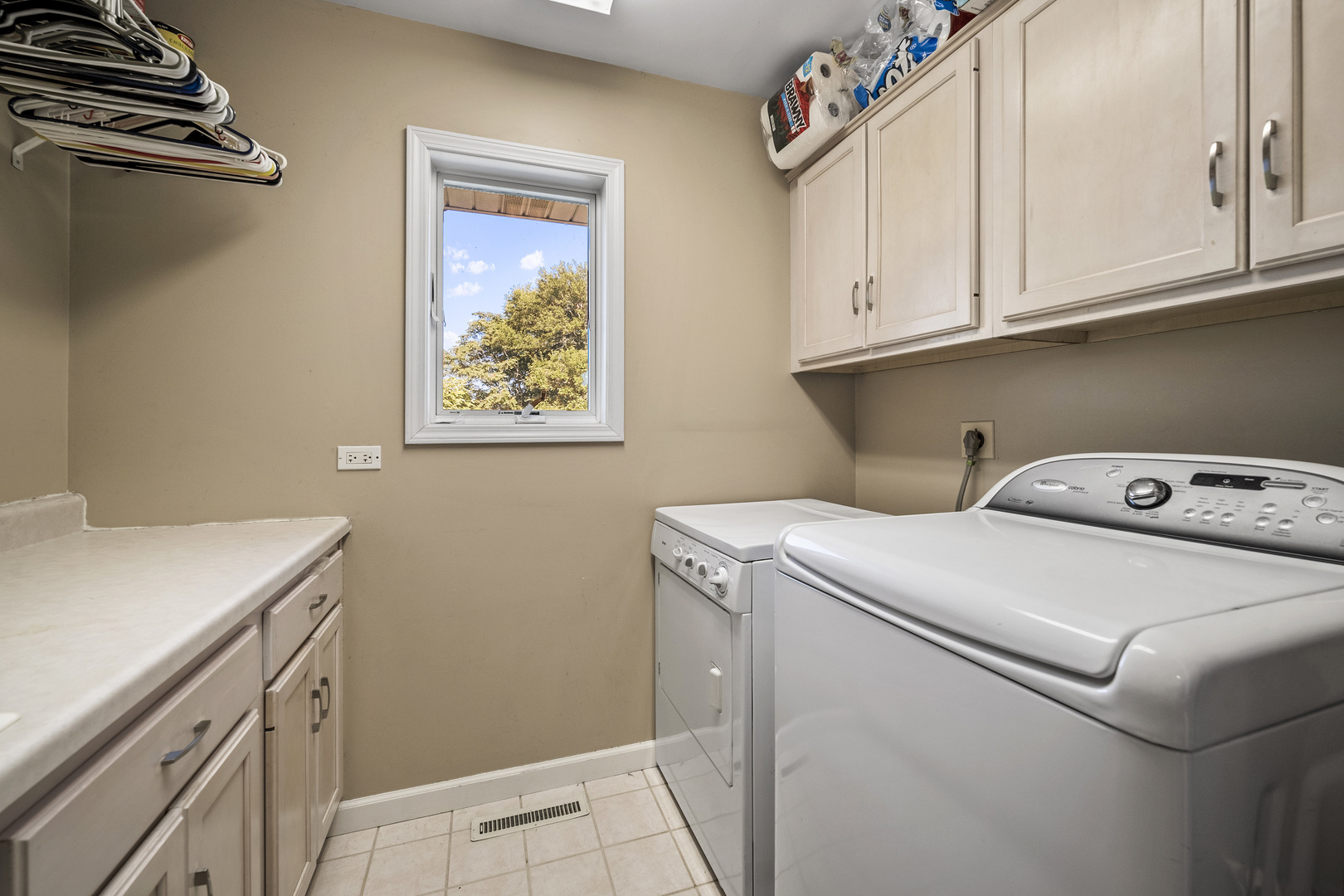 2801 East 2525th Road Marseilles, IL 61341 - Photo 33 of 44 a utility room with dryer and washer