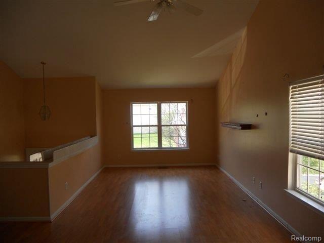 130 Eagle Ridge Road Lake Orion, MI 48360 - Photo 3 of 8 living room