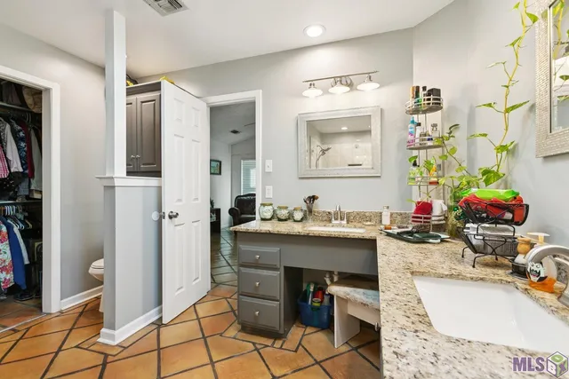 $267,000 | 2223 West Canterbury Drive, Laplace, LA 70068