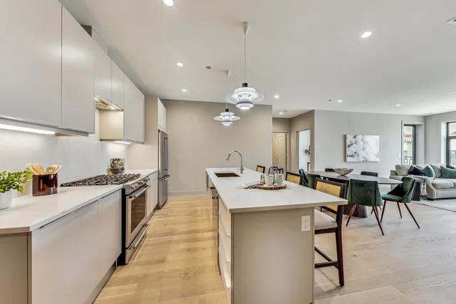 $775,000 | 1317 North Western Avenue, Unit 503, Chicago, IL 60622