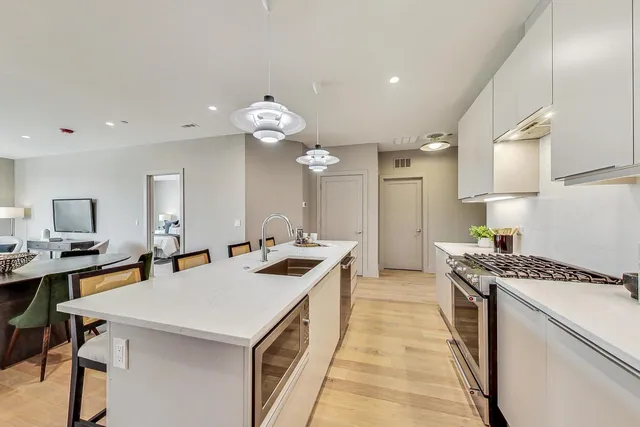 $775,000 | 1317 North Western Avenue, Unit 503, Chicago, IL 60622