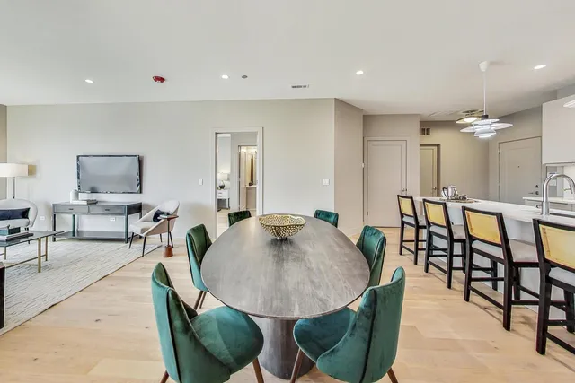 $775,000 | 1317 North Western Avenue, Unit 503, Chicago, IL 60622