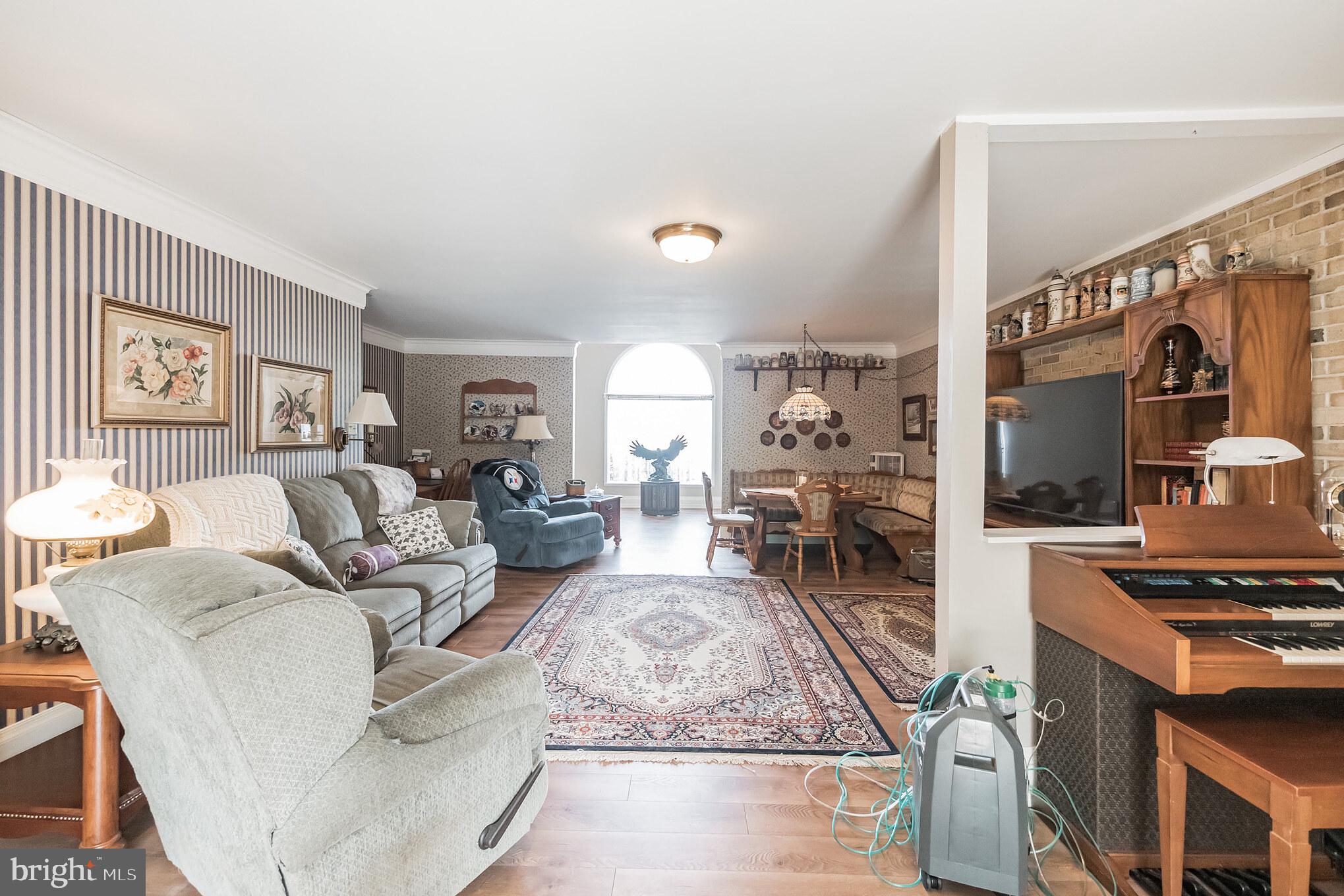 410 Lockhouse Road Falling Waters, WV 25419 - Photo 11 of 30 Living Room Main Level