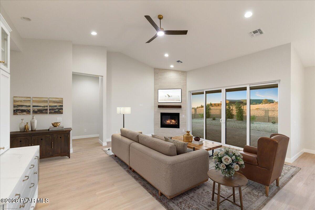 5243 Dells Point Road Prescott, AZ 86301 - Photo 5 of 40 Living Room - 5243 Dells Point Rd