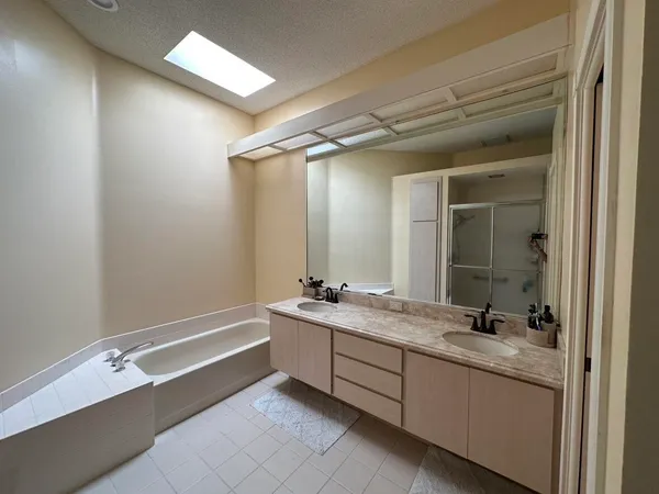 $490,000 | 7461 Southeast Autumn Lane, Hobe Sound, FL 33455