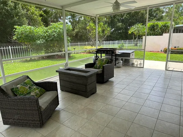 $490,000 | 7461 Southeast Autumn Lane, Hobe Sound, FL 33455