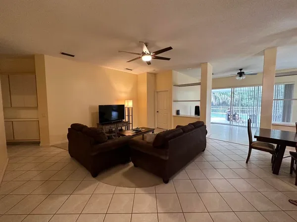 $490,000 | 7461 Southeast Autumn Lane, Hobe Sound, FL 33455