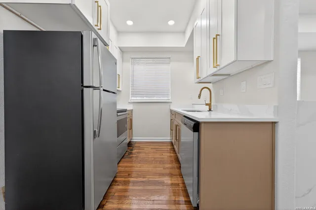 $1,450 | 1635 West Mulberry Avenue, Unit 206, San Antonio, TX 78201