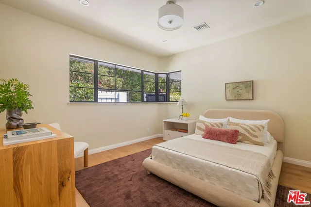 $2,695,000 | 11349 Canton Drive, Studio City, CA 91604