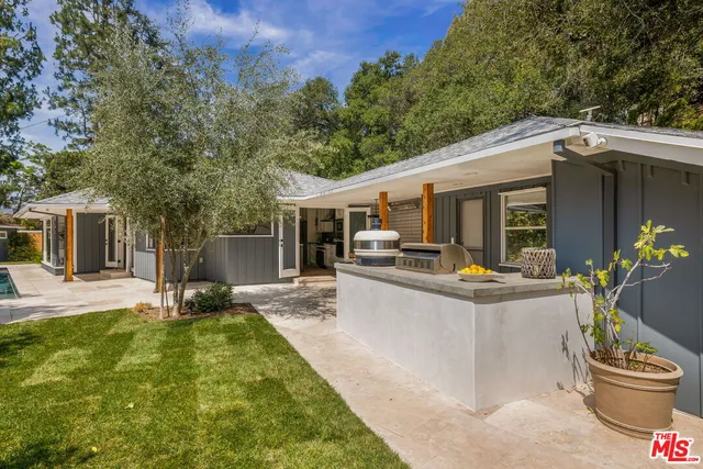 $2,695,000 | 11349 Canton Drive, Studio City, CA 91604