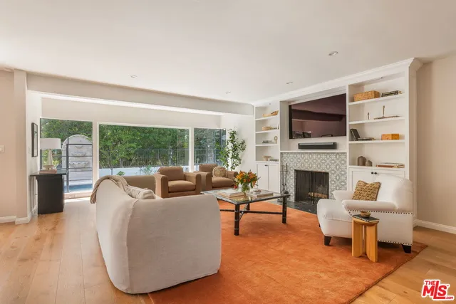 $2,695,000 | 11349 Canton Drive, Studio City, CA 91604
