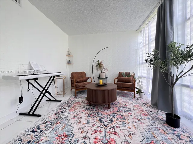 $2,500 | 501 Three Islands Boulevard, Unit 119, Hallandale Beach, FL 33009