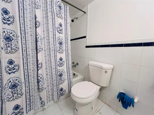 $2,500 | 501 Three Islands Boulevard, Unit 119, Hallandale Beach, FL 33009