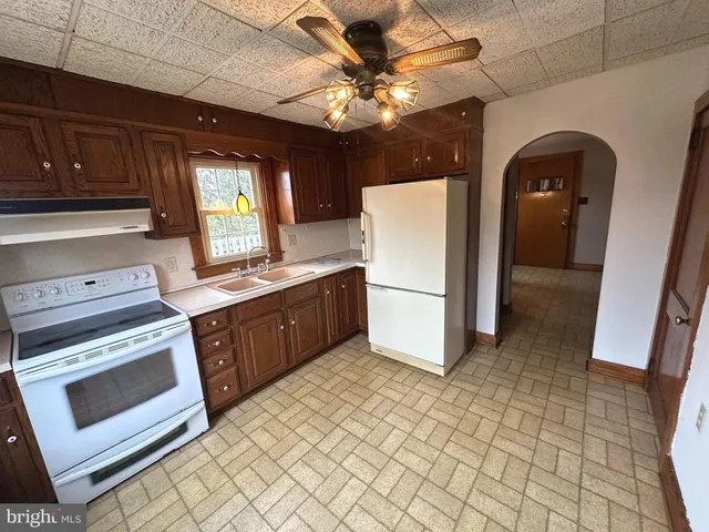 $295,000 | 6751 York Road, Spring Grove, PA 17362