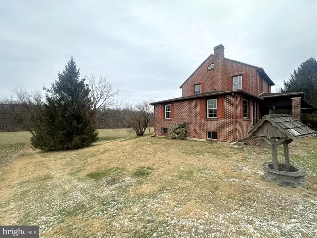 $295,000 | 6751 York Road, Spring Grove, PA 17362