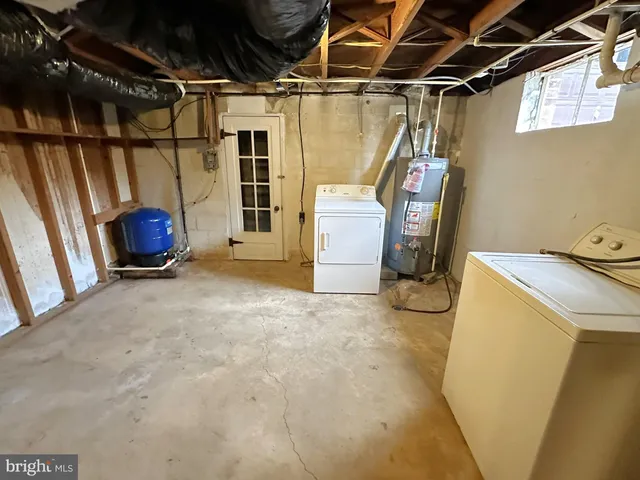 $295,000 | 6751 York Road, Spring Grove, PA 17362