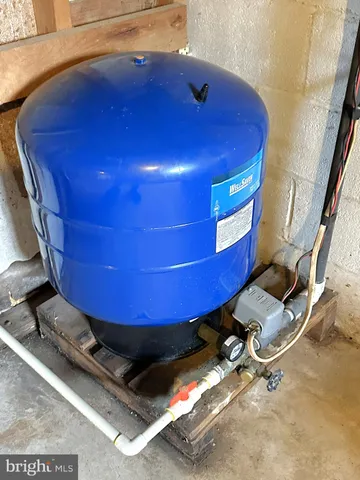 $295,000 | 6751 York Road, Spring Grove, PA 17362