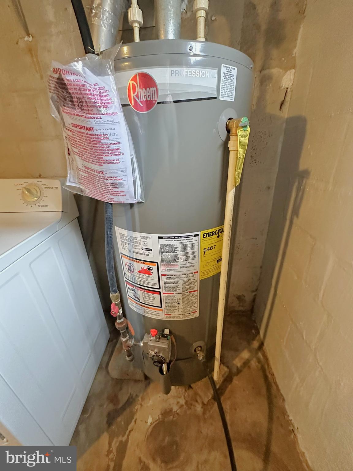 6751 York Road Spring Grove, PA 17362 - Photo 46 of 50 a utility room with dryer and washer