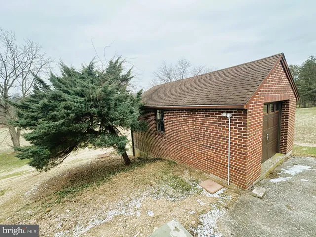 $295,000 | 6751 York Road, Spring Grove, PA 17362