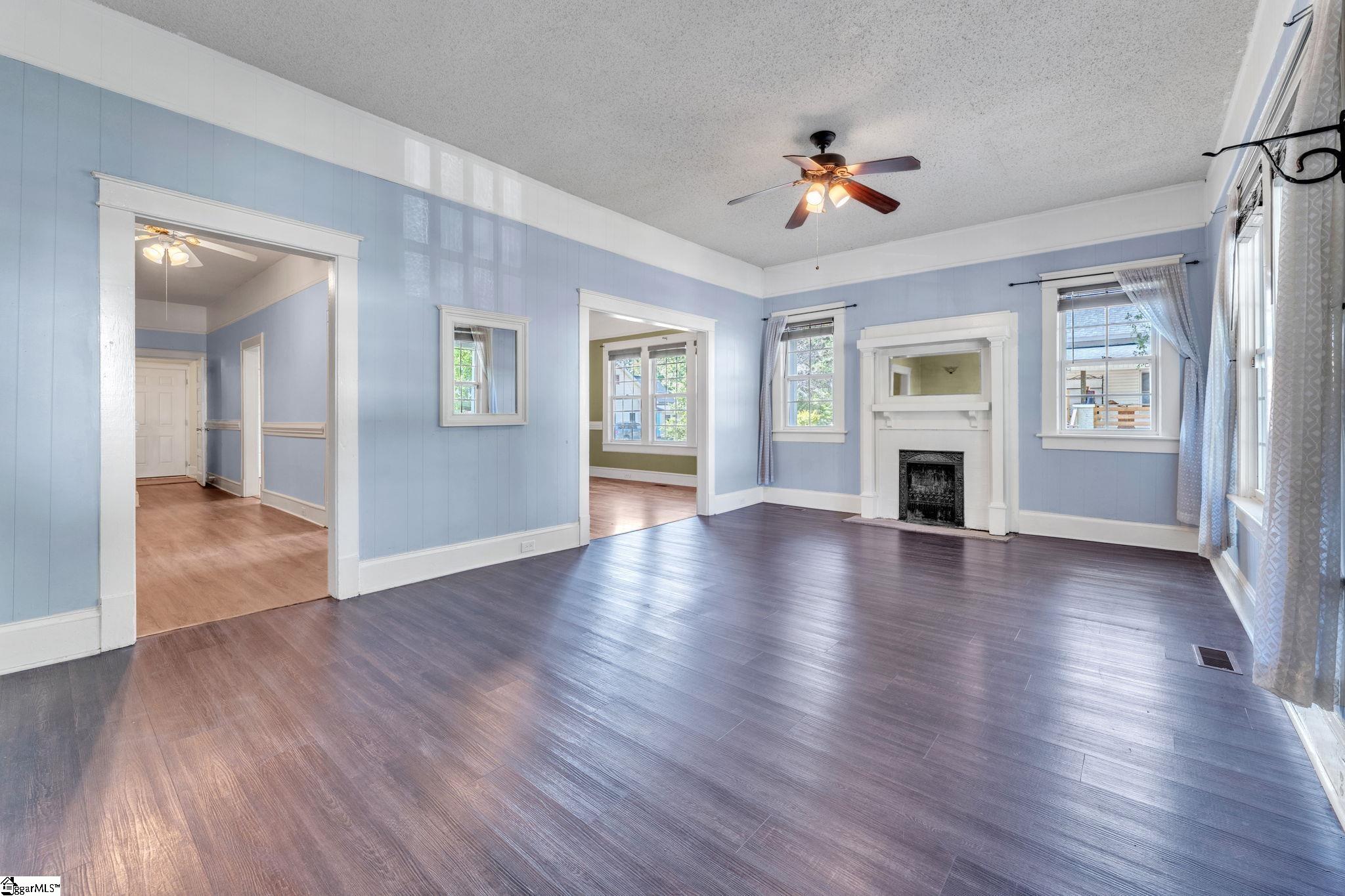 400 King Street Easley, SC 29640 - Photo 7 of 32