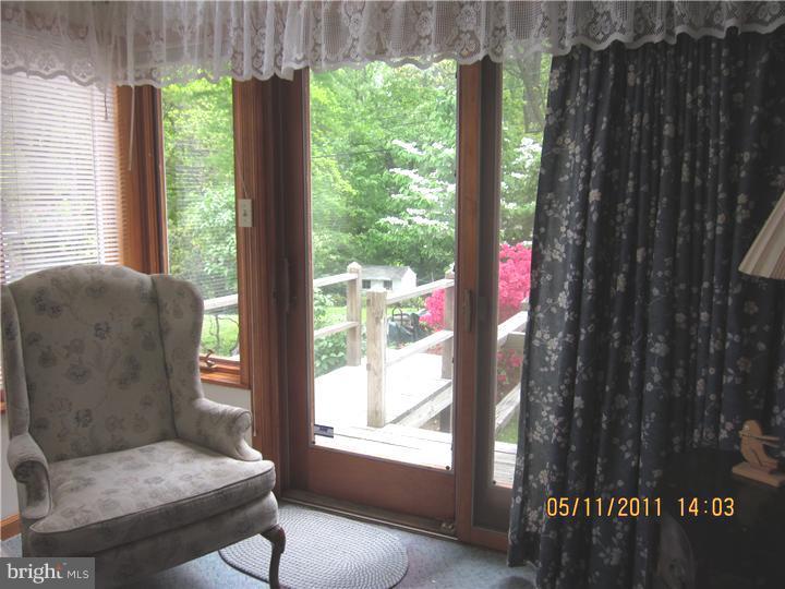 8402 Chippewa Road Philadelphia, PA 19128 - Photo 9 of 24 Sun Room