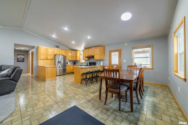 $350,000 | 1110 East 1900th Street, Liberty, IL 62347