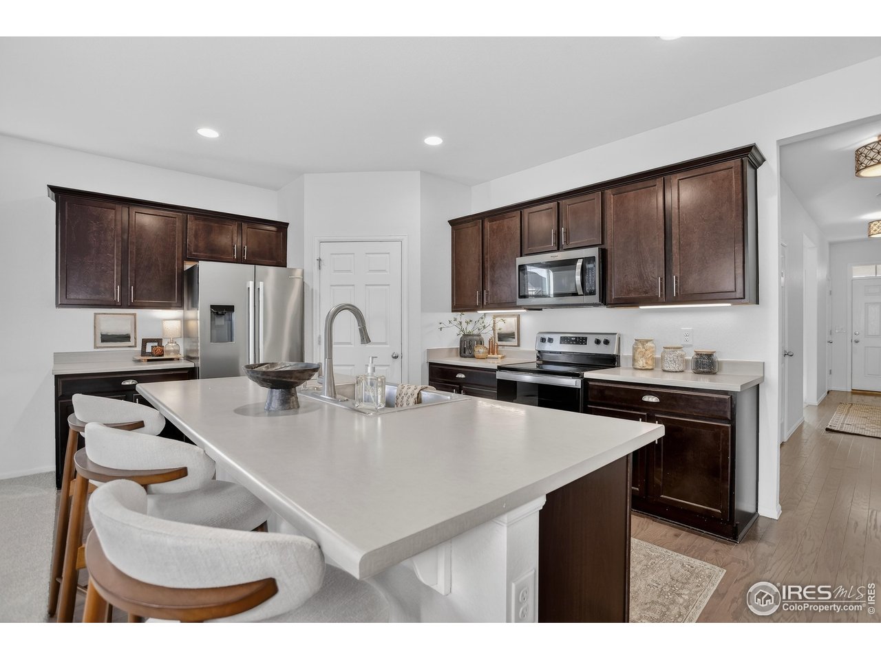 6734 Grainery Road Timnath, CO 80547 - Photo 9 of 44 Kitchen