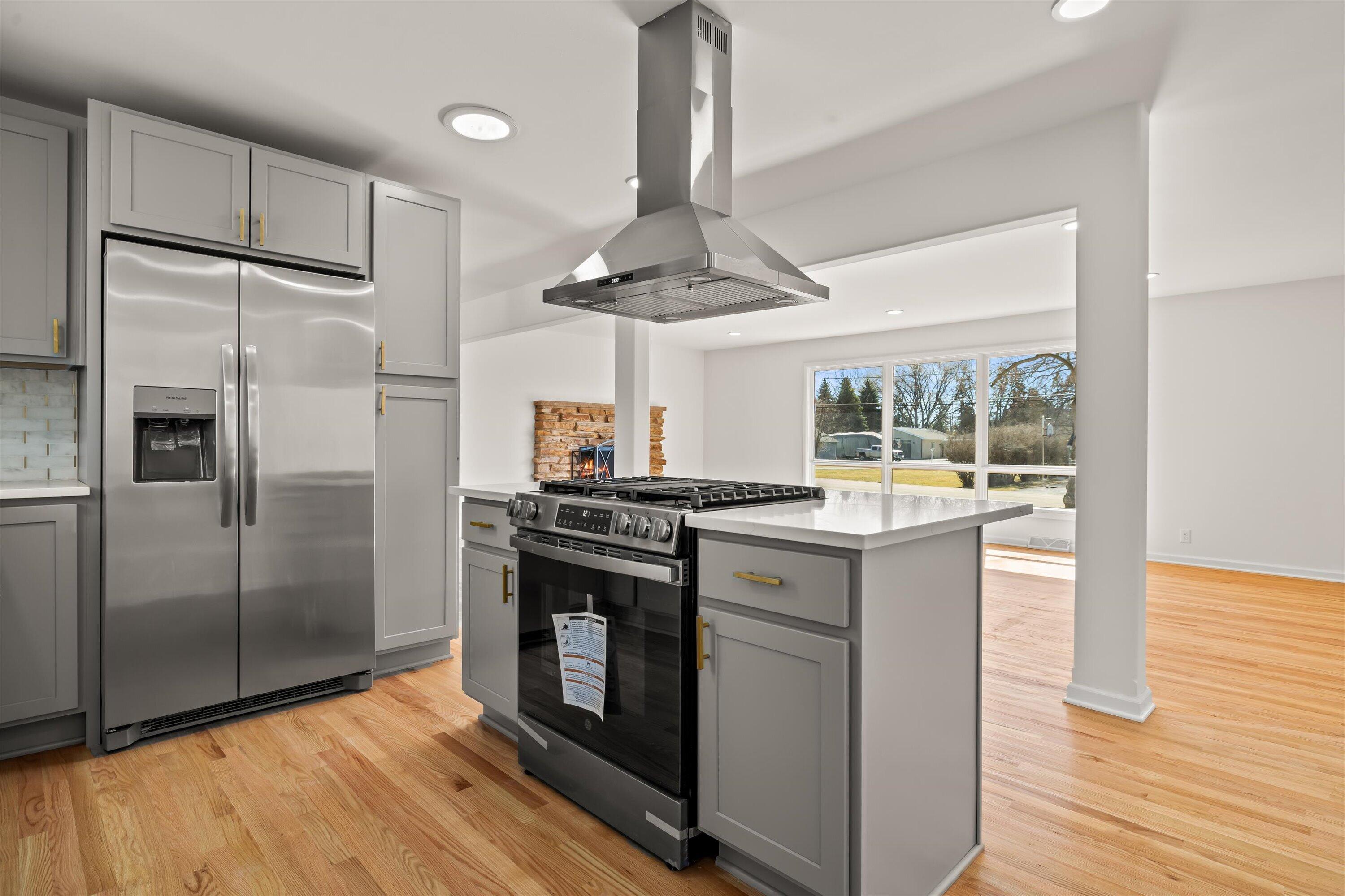 5506 82nd Street Pleasant Prairie, WI 53142 - Photo 9 of 41 13-11-IMG_0299