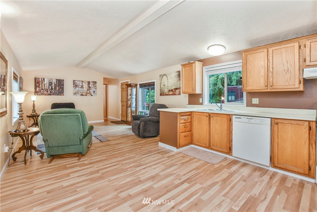 125 Ross Road Kelso, WA 98626 - Photo 2 of 21 Gallery Image 2
