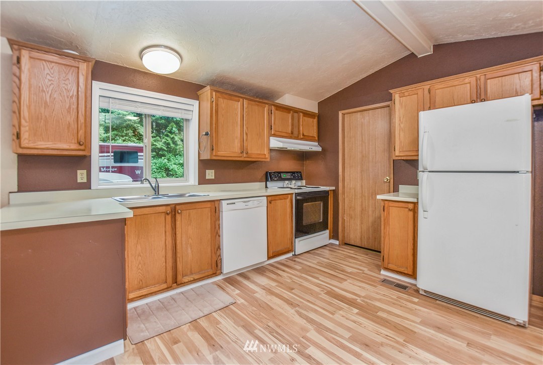 125 Ross Road Kelso, WA 98626 - Photo 4 of 21 Gallery Image 4