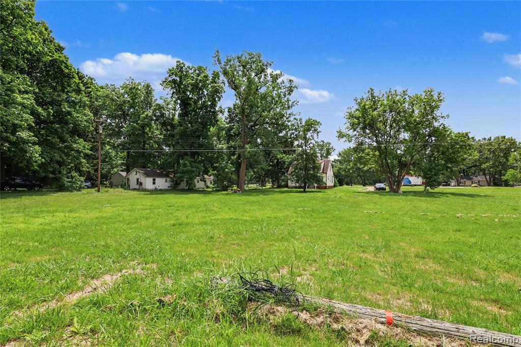5388 Davison Road Lapeer, MI 48446 - Photo 24 of 48