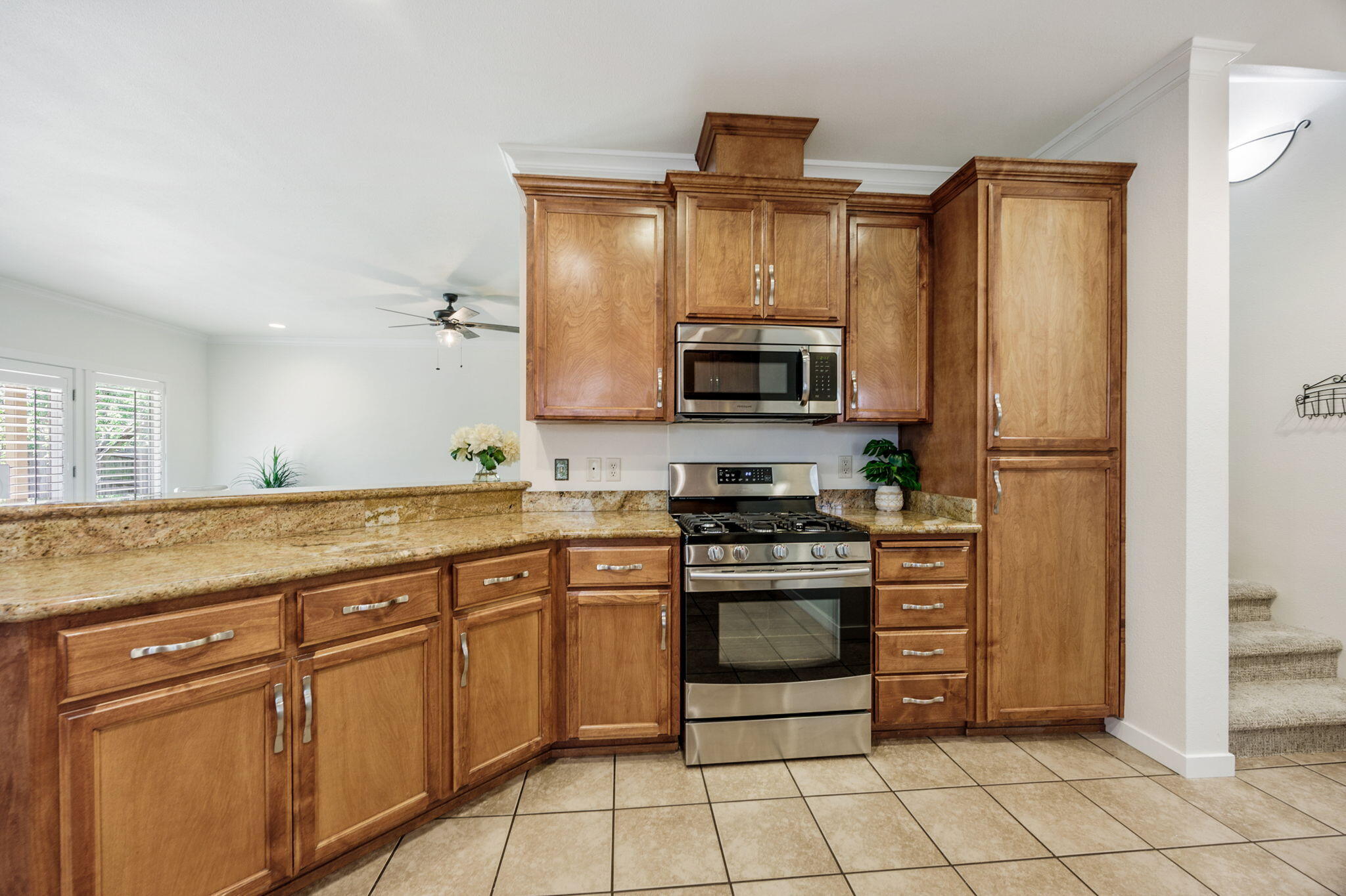 641 Spring Valley Drive Medford, OR 97501 - Photo 11 of 39 A12