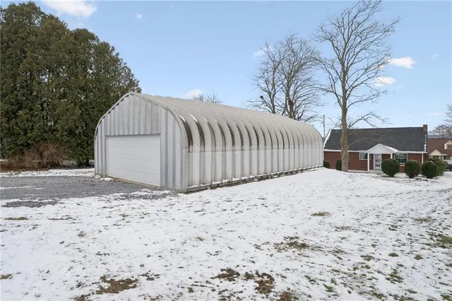 $227,500 | 221 Hawthorne Street, Johnstown, PA 15904