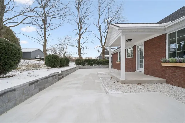 $227,500 | 221 Hawthorne Street, Johnstown, PA 15904