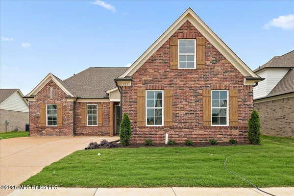$361,900 | 859 Coahoma Court, Nesbit, MS 38651