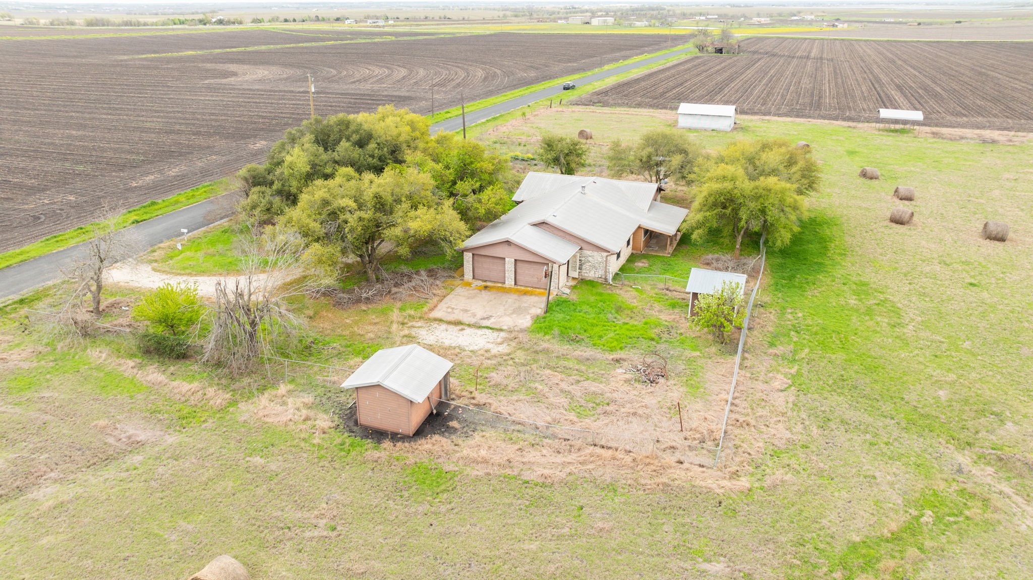 19810 Janak Road Coupland, TX 78615 - Photo 9 of 14